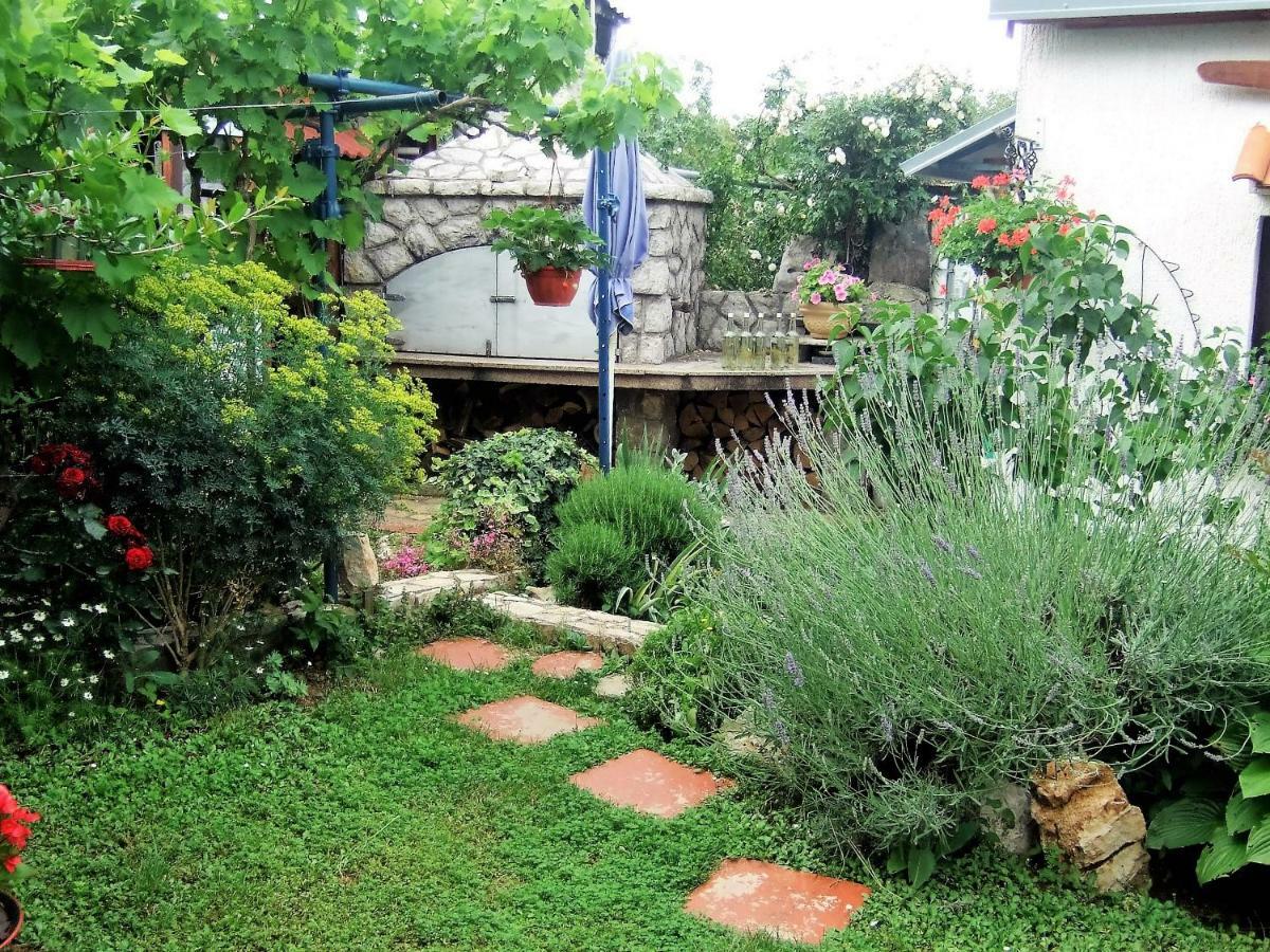 Villa Anita คราลเยวีจา ภายนอก รูปภาพ