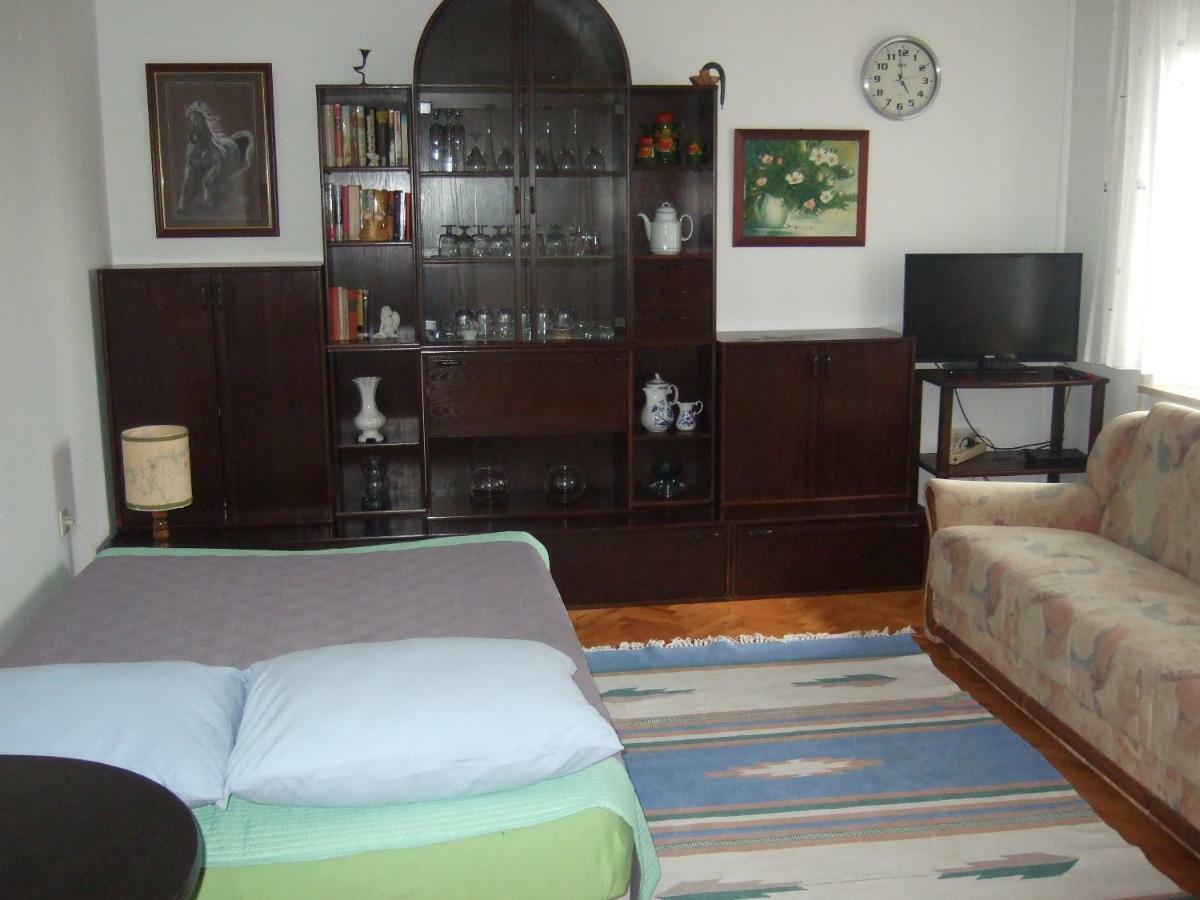 Villa Anita คราลเยวีจา ภายนอก รูปภาพ