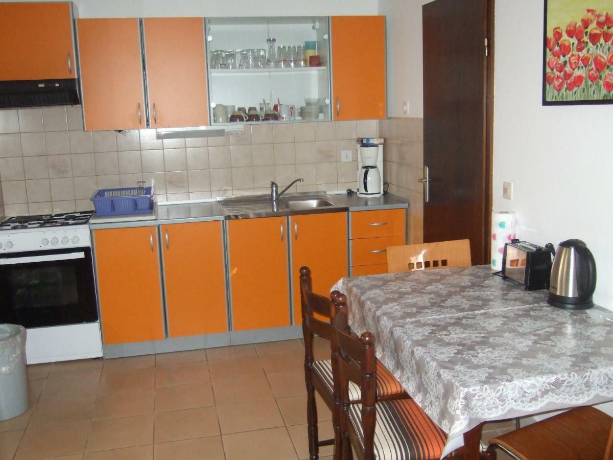 Villa Anita คราลเยวีจา ภายนอก รูปภาพ